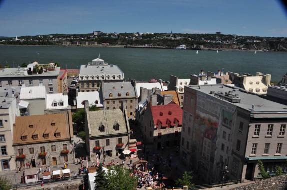A parte baixa do centro histórico de Quebec, no Canadá